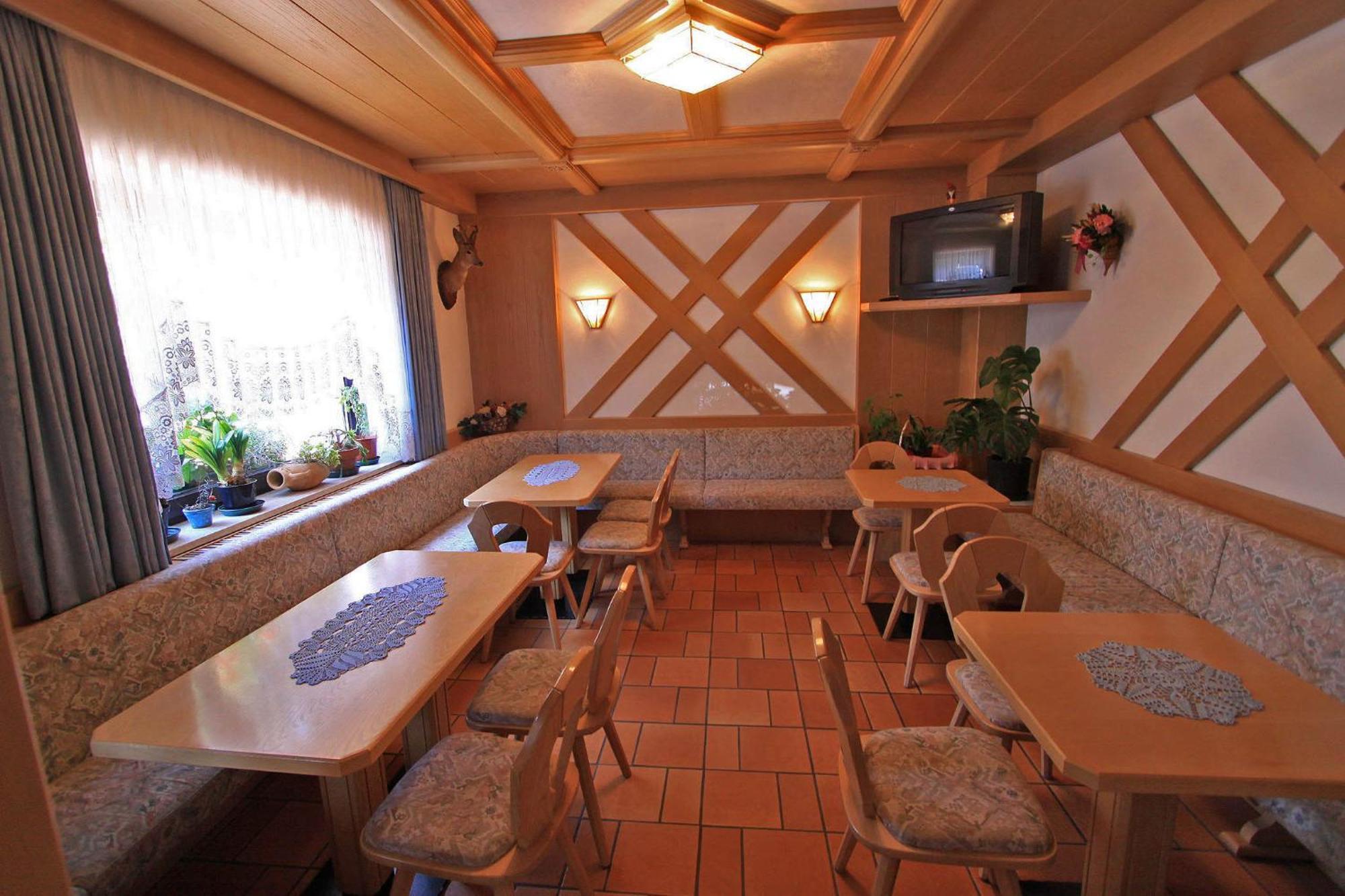 Hotel San Giovanni Vigo di Fassa Exterior foto